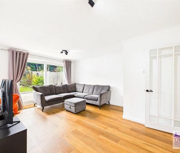 3 bedroom end of terrace house to rent - Photo 1