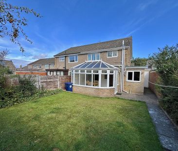 3 bedroom semi-detached house to rent - Photo 1