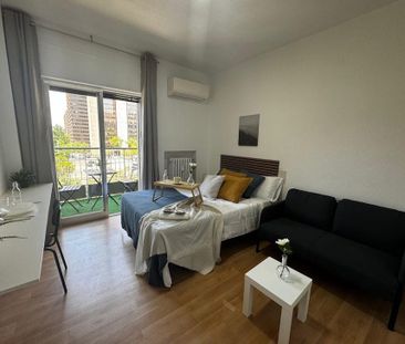 Paseo de la Castellana, Madrid, Community of Madrid - Photo 5