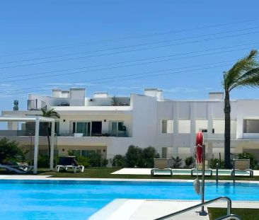 2-bedroom apartment for rent in Casares with professionals-only tenancy restrictions - Foto 6