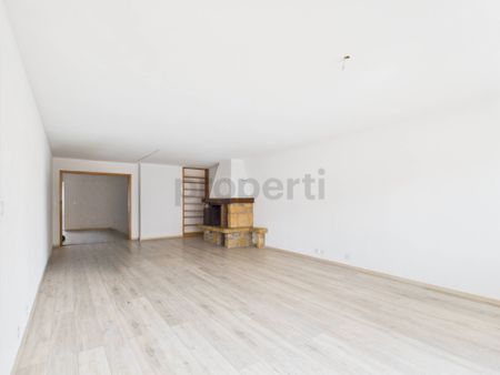 Charmant appartement de 5.5 pièces dans un quartier calme - Photo 3