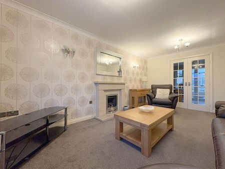 4 bedroom detached house to rent - Photo 3