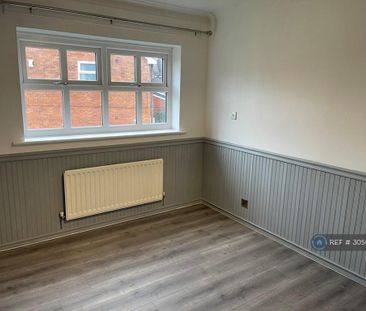 3 bedroom semi-detached house to rent - Photo 6