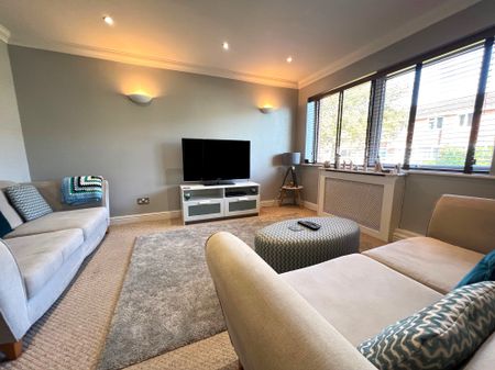 3 bedroom terraced house to rent - Photo 3