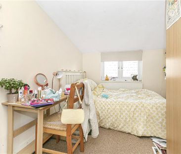 Egham Hill, Egham, Surrey, TW20 0BG - Photo 5