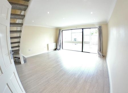 Winkley Court, South Harrow - Photo 4