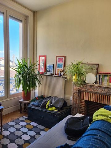 Location Appartement 3 pièces 65m² LYON 5ème - Photo 3