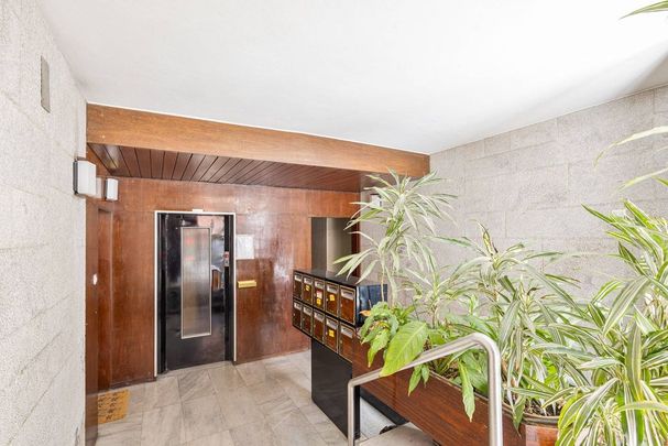 3 bedroom luxury Flat for rent in Lisbon - Photo 1