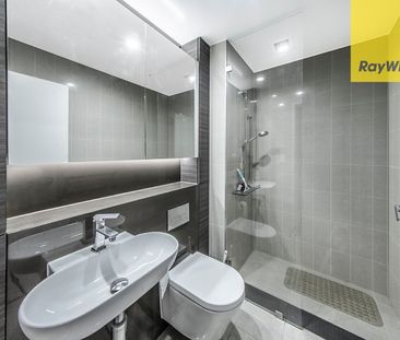 Executive Studio Apartment On Level 24 With CBD Views - Must View - Photo 2