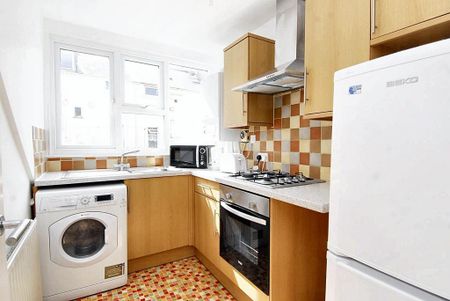 2 bedroom flat to rent - Photo 2