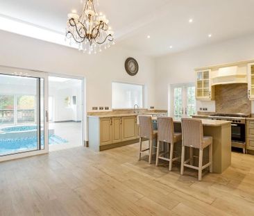 5 bedroom detached house to rent - Photo 3