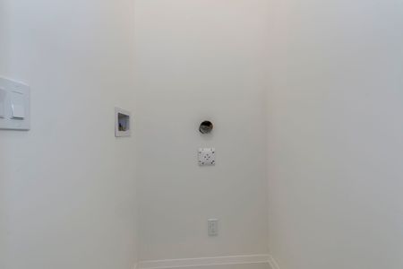 For Lease - 94 Ayaan Lane, Oakville, Ontario - Photo 3