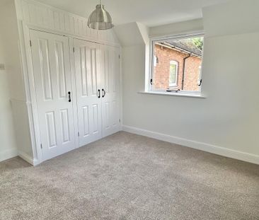 3 bedroom barn conversion to rent - Photo 1