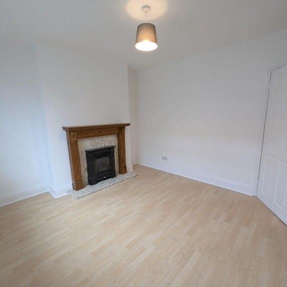 2 BED House To rent - Photo 1