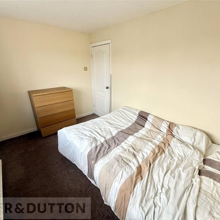 4 bedroom detached house to rent - Photo 1