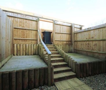2 bedroom terraced house to rent - Photo 2