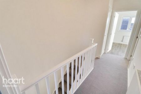 2 bedroom end of terrace house to rent - Photo 4