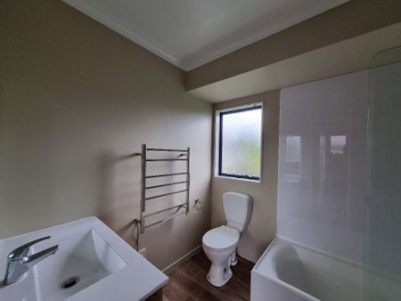 3-Bedroom Family Home - Photo 2