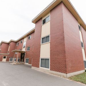 270/280 Connaught Street - Photo 3