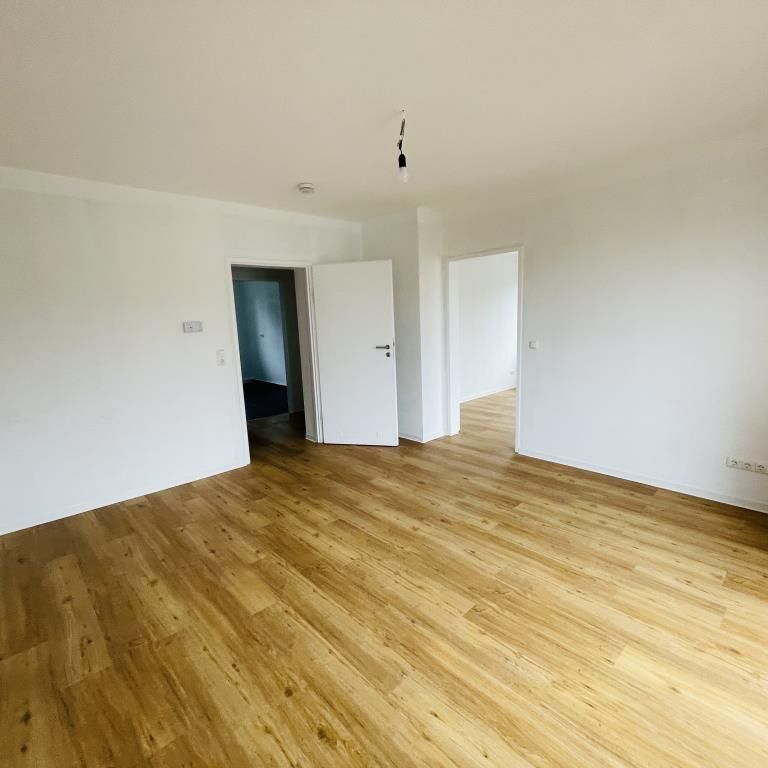 Helle und Freundlich! Modernisierte 3-Zimmer-Wohnung sucht neuen Mieter! - Photo 1