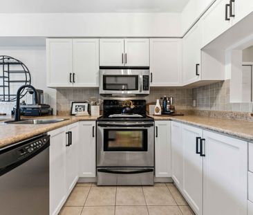 Ground‑Floor 2 Bedroom, 1.5 Bathroom – 110 Briargate Pvt, Unit 1 (O... - Photo 4