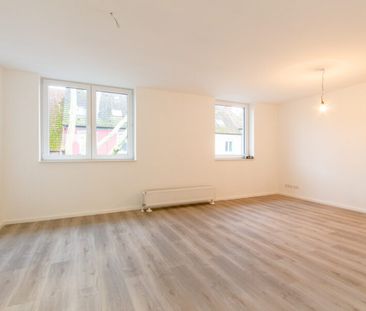 Blömker! Frisch sanierte 2-5 Raum Wohnung in Gladbeck-Mitte! - Photo 2