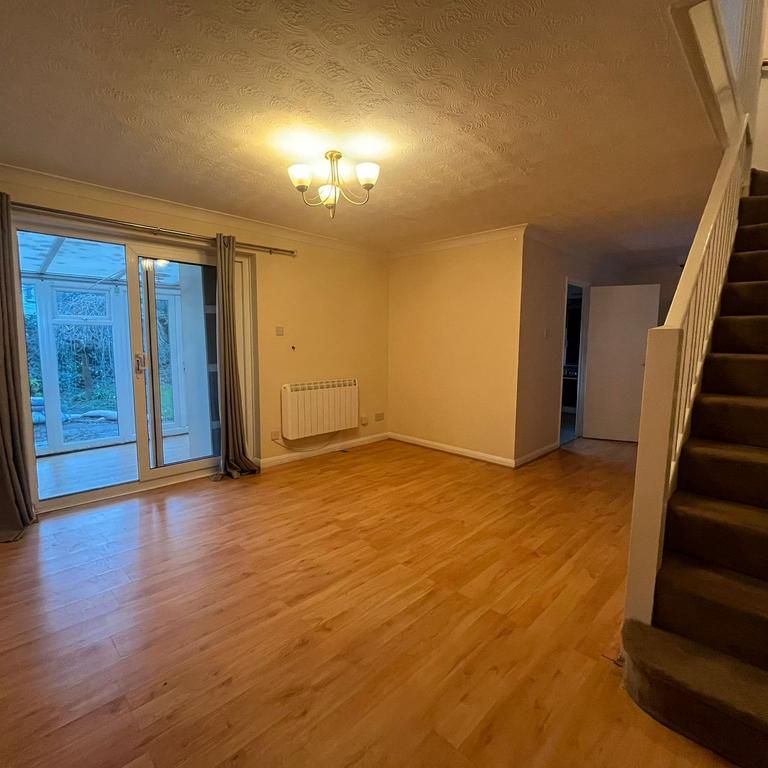 3 bedroom property to rent - Photo 1