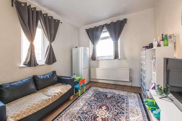 Kilburn High Road, Kilburn, NW6 - Photo 1