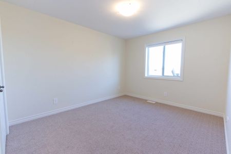 For Lease - 84 Riverstone Way, Belleville, Ontario - Photo 3