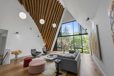 For Lease - 108 Stratford Crescent, Toronto, Ontario - Photo 4