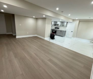 For Lease - 213 Danny Wheeler Boulevard, Georgina, Ontario - Photo 6