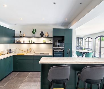 Location Maison 5 pièces 183m² VILLENEUVE D ASCQ 59650 - Photo 2