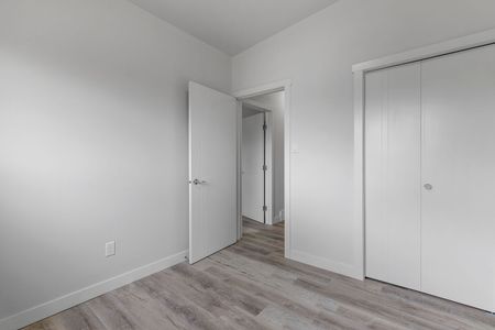 4702 14 Street Northwest, Calgary - Photo 3