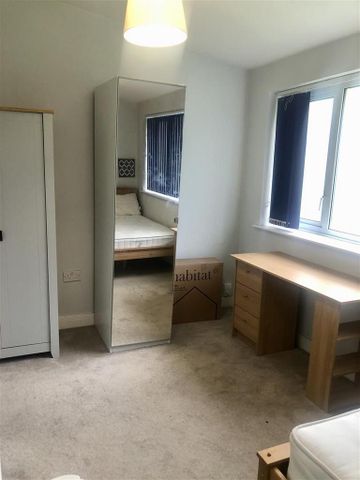 1 bedroom in a house share to rent - Photo 5