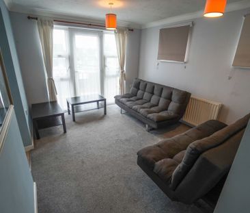 2 Bedroom Flat To Rent in Town Centre - £1,100 pcm Tenancy Info - Photo 1