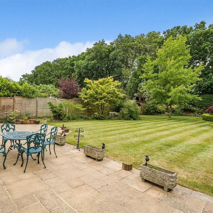 4 bedroom house to rent - Photo 1