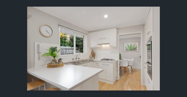 Spacious Living - Photo 1