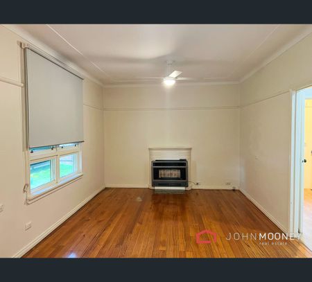 12 McDonough Avenue, Mount Austin, NSW 2650 - Photo 2