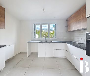 Location Maison 6 pièces 109m² ST HERBLAIN 44800 - Photo 5
