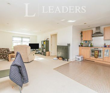 2 bedroom flat to rent - Photo 2