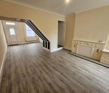 3 bedroom terraced house to rent - Photo 3