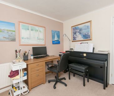 2 bedroom Bungalow to rent - Photo 5