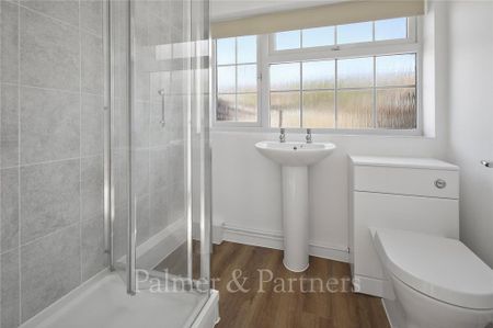 3 bedroom terraced house to rent - Photo 5