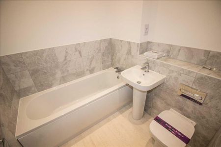 2 bedroom semi-detached house to rent - Photo 2