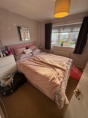 2 bedroom terraced house to rent - Photo 2