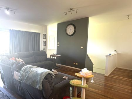 Spacious home surrounded by a leafy oasis with water views - Photo 3