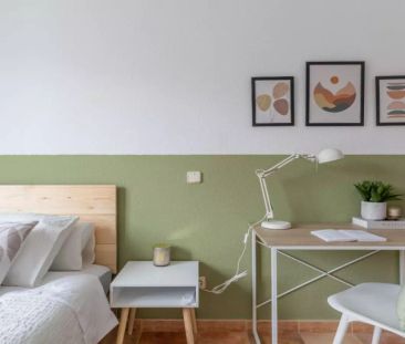 Room in a shared 8-bedroom apartment for rent in Bellas Vistas, Madrid - Foto 1