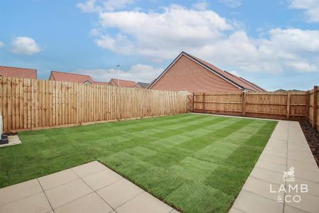 2 bedroom semi-detached bungalow to rent - Photo 5