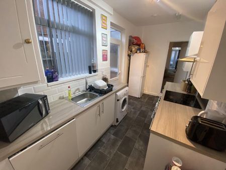 3 bedroom house to rent - Photo 2