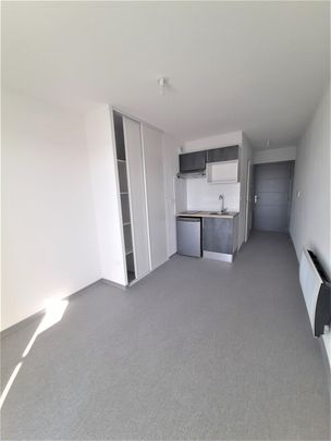 Location Appartement 1 pièce 18m² NIMES 30000 - Photo 1